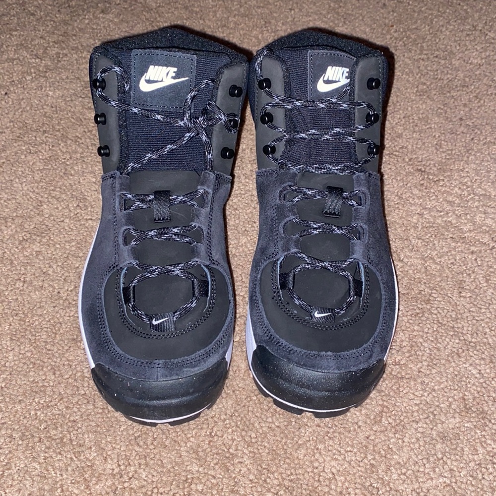 Black Nike Boots